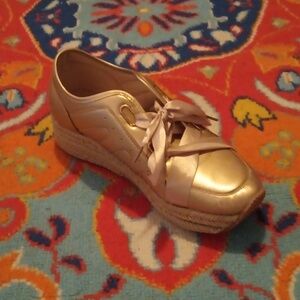 Gold shoes
